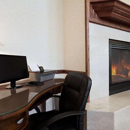 Country Inn & Suites By Radisson Bismarck Waterpark المظهر الخارجي الصورة