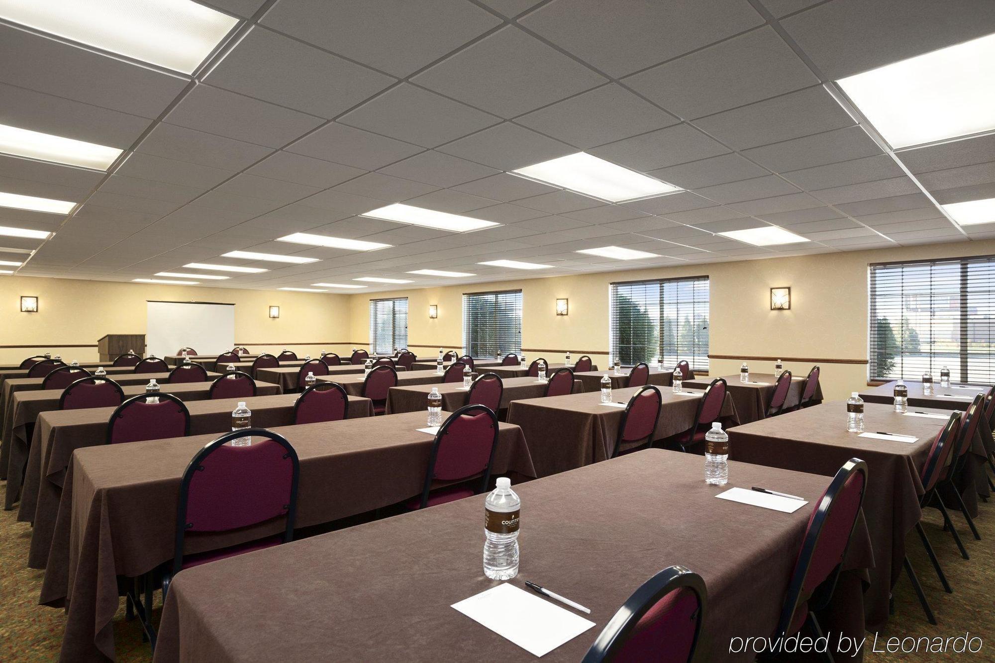 Country Inn & Suites By Radisson Bismarck Waterpark المظهر الخارجي الصورة
