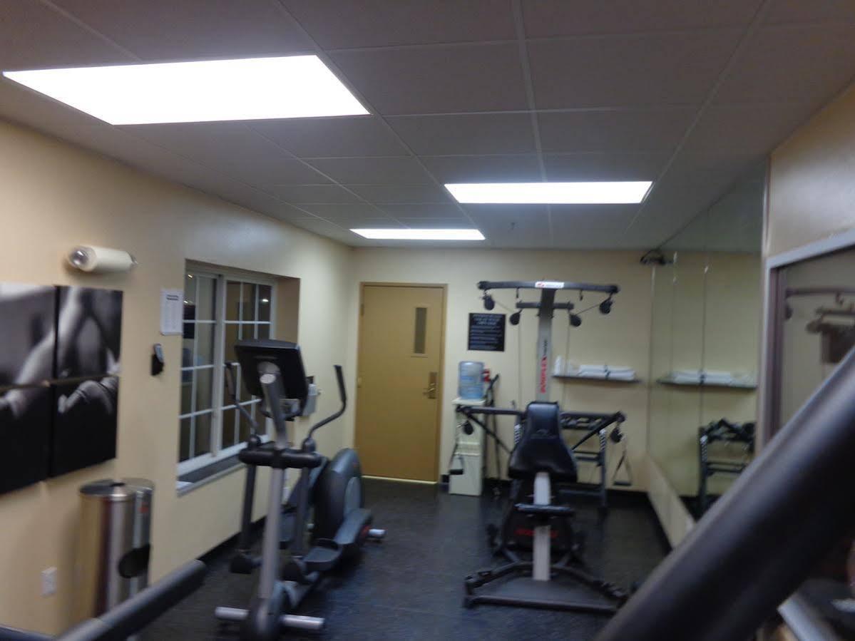 Country Inn & Suites By Radisson Bismarck Waterpark المظهر الخارجي الصورة